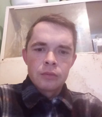 <span>Aleksandr, 37</span> <span style='width: 25px; height: 16px; float: right; background-image: url(/bitmaps/flags_small/BY.PNG)'> </span><br><span>Vitebsk, Білорусь</span> <input type='button' class='joinbtn' style='float: right' value='JOIN NOW' />