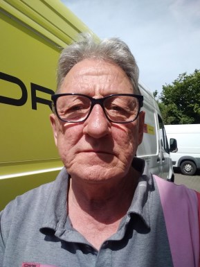 <span>Horst, 64</span> <span style='width: 25px; height: 16px; float: right; background-image: url(/bitmaps/flags_small/DE.PNG)'> </span><br><span>Frankfurt A, Німеччина</span> <input type='button' class='joinbtn' style='float: right' value='JOIN NOW' />