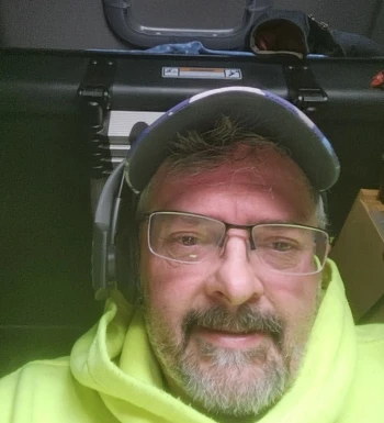 <span>Jacob, 50</span> <span style='width: 25px; height: 16px; float: right; background-image: url(/bitmaps/flags_small/US.PNG)'> </span><br><span>Ashburn, Сполучені Штати Америки</span> <input type='button' class='joinbtn' style='float: right' value='JOIN NOW' />