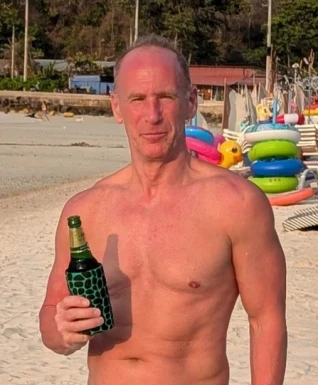 English men looking for love