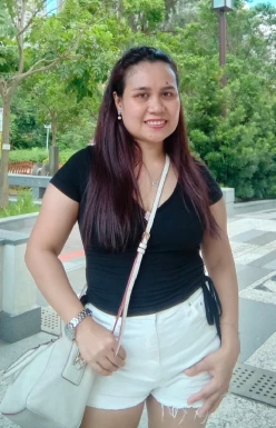 <span>Stella, 42</span>&nbsp;<span style='width: 25px; height: 16px; float: right; background-image: url(/bitmaps/flags_small/PH.PNG)'>&nbsp;</span><br><span>Hongkong, Philippines</span>&nbsp;<input type='button' class='joinbtn' style='float: right' value='JOIN NOW' />